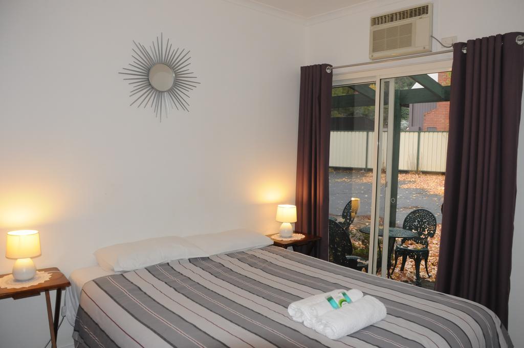 Mountain Grand Guest House Halls Gap Exterior photo